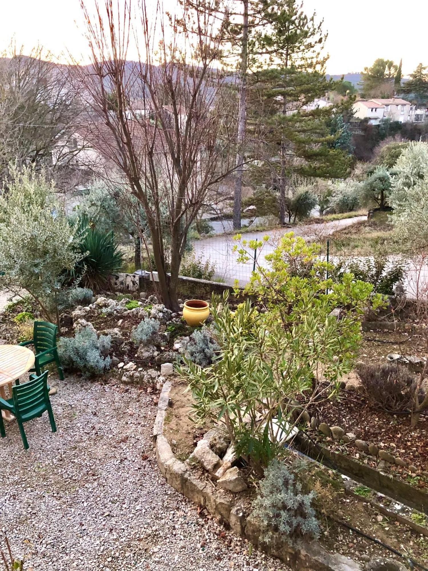 La Rocaille Du Chateau Gréoux-les-Bains Kültér fotó